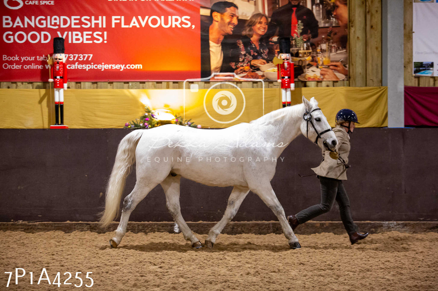 Home Farm Christmas Show 2024 - Inhand
