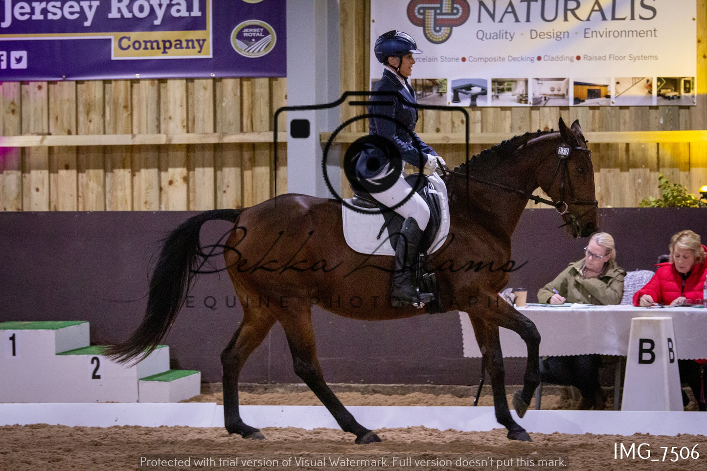 JHOYS Dressage