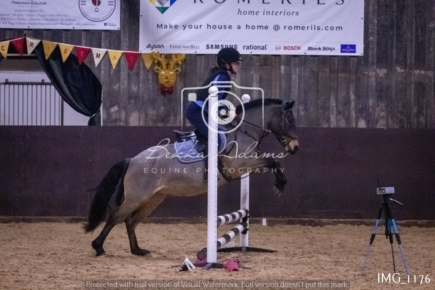 Home Farm New Year Showjumping - Seniors